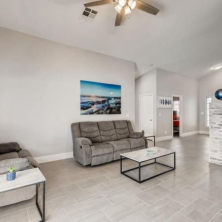 Luxurious House With A Pool, Spa, And Patio, Sleeps 6 Comfortably Las Vegas Zewnętrze zdjęcie