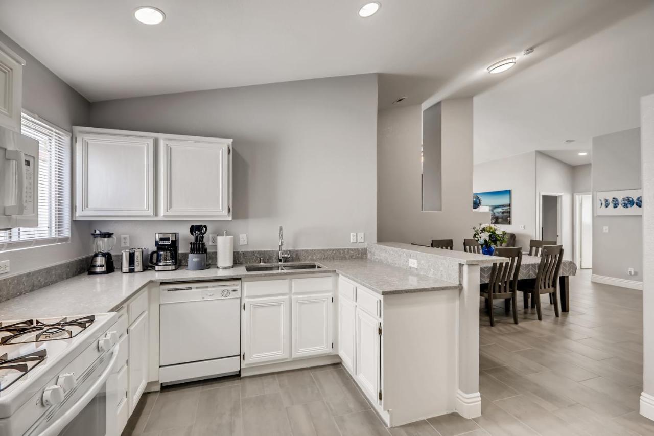 Luxurious House With A Pool, Spa, And Patio, Sleeps 6 Comfortably Las Vegas Zewnętrze zdjęcie